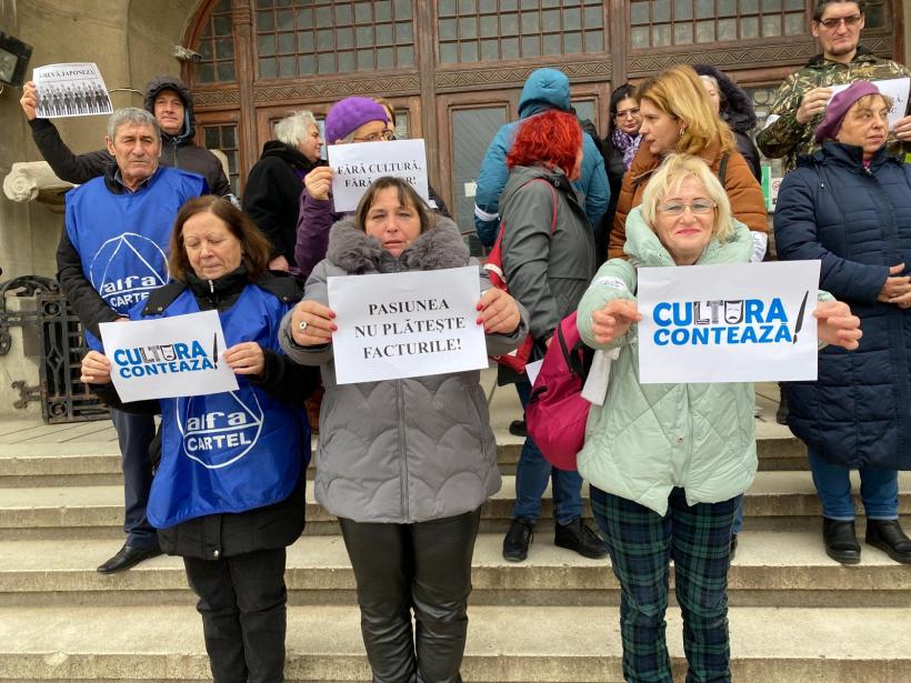 Salariile din Cultură cresc până la nivelul femeii de serviciu. 15 Ianuarie a debutat cu o grevă japoneză a angajaților din instituțiile statului 18936486