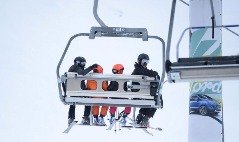 Accident grav într-o stațiune de schi din Spania. Zeci de persoane rănite, unele în stare gravă