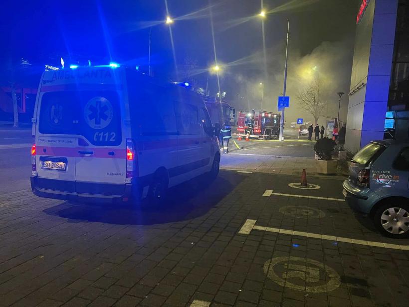 Incendiu la Sibiu: Clădire de 13 etaje, afectată de fum după un foc izbucnit într-un spațiu dezafectat 18936845