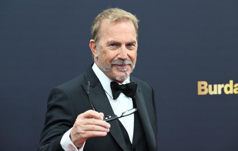 Un bodyguard adevărat: Kevin Costner o regretată și acum pe Whitney Houston 18936993