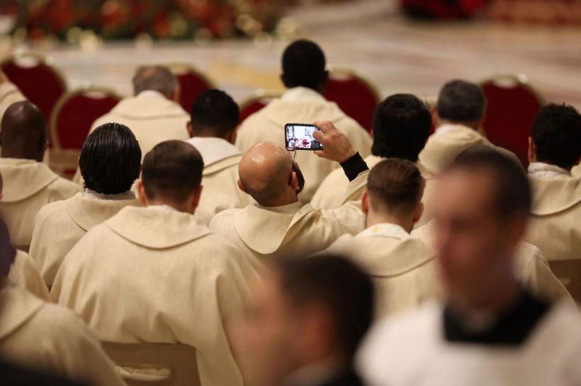 Zeci de cazuri de abuzuri sexuale în Biserica Catolică, ascunse timp de 60 de ani 18937175