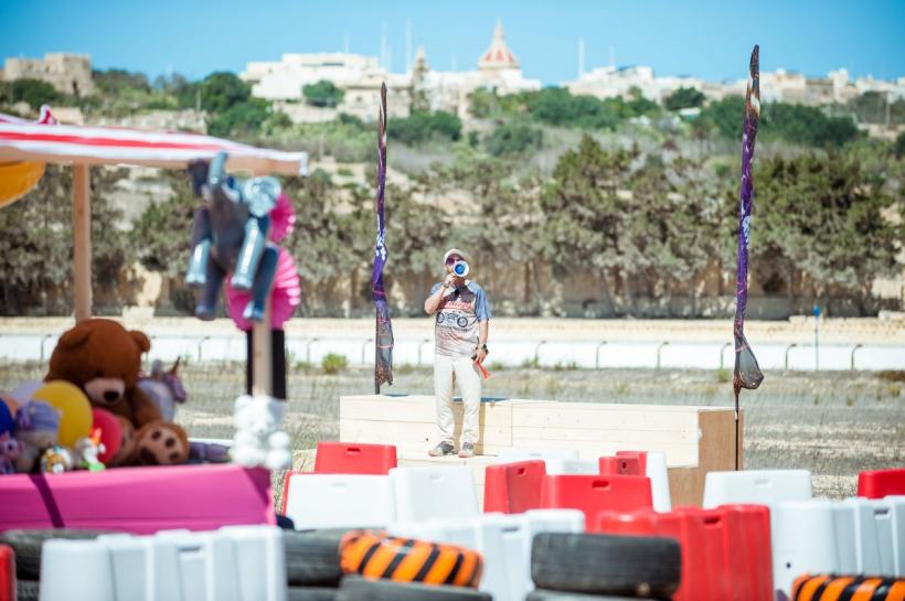 În această seară, ”turneul este pe dos” la Power Couple, iar râsetele se transformă în emoții când două cupluri vor fi în pericol de eliminare! Aseară, emisiunea a fost lider absolut de audiență! 18937433