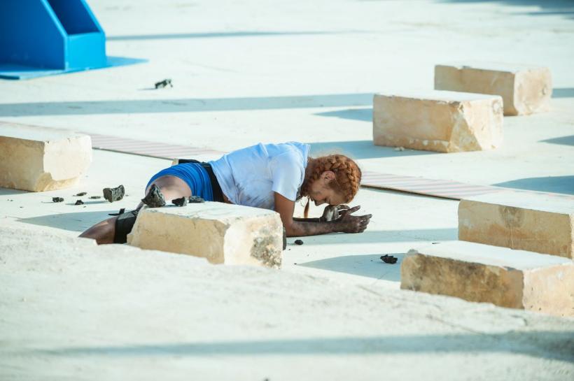 În această seară, ”turneul este pe dos” la Power Couple, iar râsetele se transformă în emoții când două cupluri vor fi în pericol de eliminare! Aseară, emisiunea a fost lider absolut de audiență! 18937435