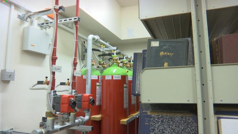 Tezaurul Bibliotecii Academiei Române, pus la adăpost de riscul incendiului 18937426