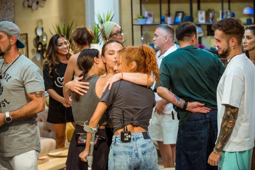 Telespectatorii au trăit cu sufletul la gură, în fața televizoarelor, seara în care niciun cuplu nu a plecat acasă, la Power Couple. Ediția, lider de audiență! 18937588