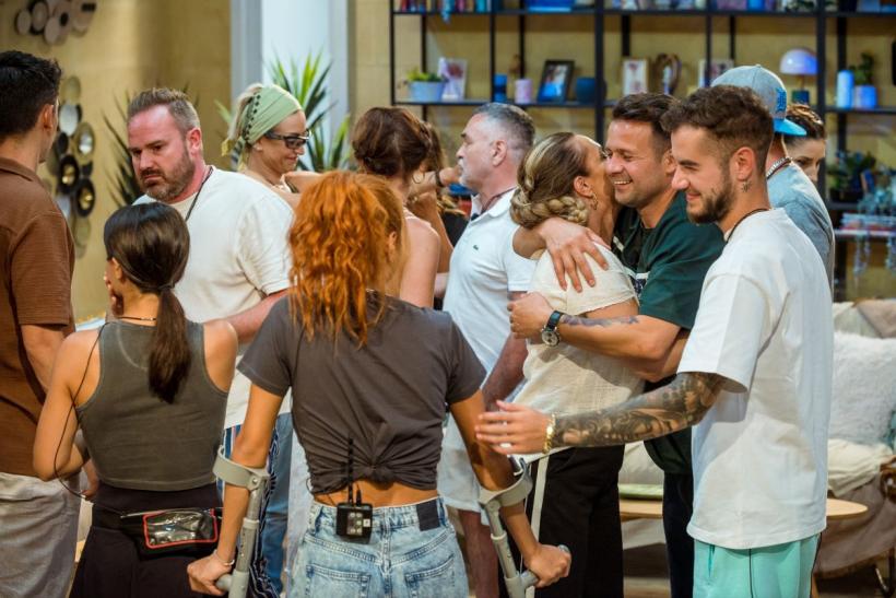 Telespectatorii au trăit cu sufletul la gură, în fața televizoarelor, seara în care niciun cuplu nu a plecat acasă, la Power Couple. Ediția, lider de audiență! 18937589