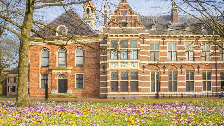 Tezaurul Dacic a dispărut dintr-un muzeu din Olanda: Trei brățări și celebrul coif de Coțofenești au fost furate 18937872