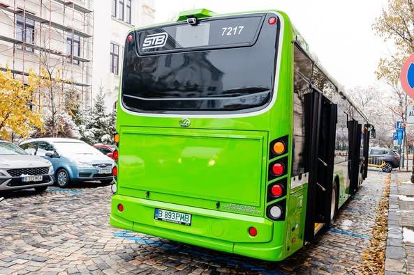 Nicuşor Dan: Continuă modernizarea infrastructurii necesare autobuzelor electrice din Bucureşti 18937861