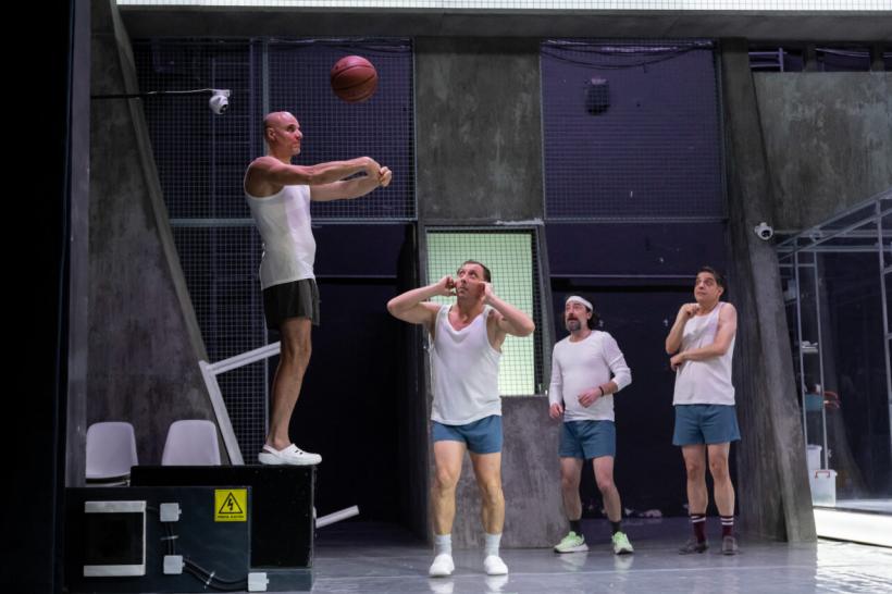 Zbor deasupra unui cuib de cuci, o poveste despre libertatea spiritului, pe scena Teatrului Nottara 18937895