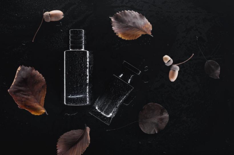 Cele mai bune parfumuri pentru bărbați în 2025: Ghidul complet pentru a-ți găsi semnătura olfactivă