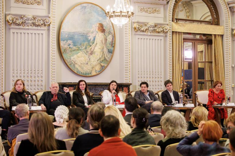 Programul Festivalului Internațional George Enescu din acest an a fost dat publicității. Peste 4000 de artiști vor fi prezenți la București, între 24 august și 21 septembrie, într-o ediție cu tema Aniversări / Celebrations