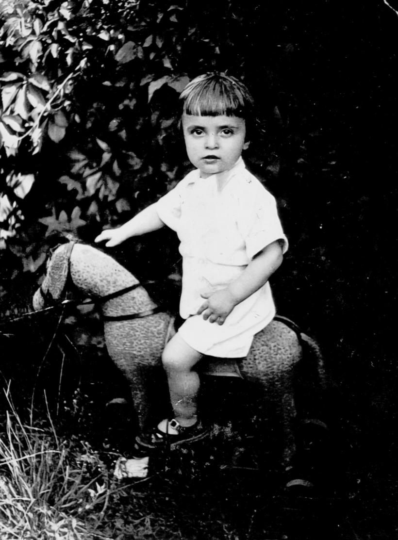 Institutul Cultural Român de la New York prezintă în premieră mondială spectacolul „Întoarcerea huliganului” după romanul autobiografic omonim al scriitorului Norman Manea