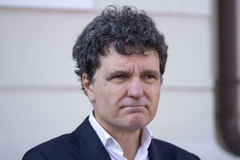 Cum migrează voturile la alegerile prezidențiale din 4 mai: Românii votează partidul, dar nu și candidatul pentru Cotroceni 18938316