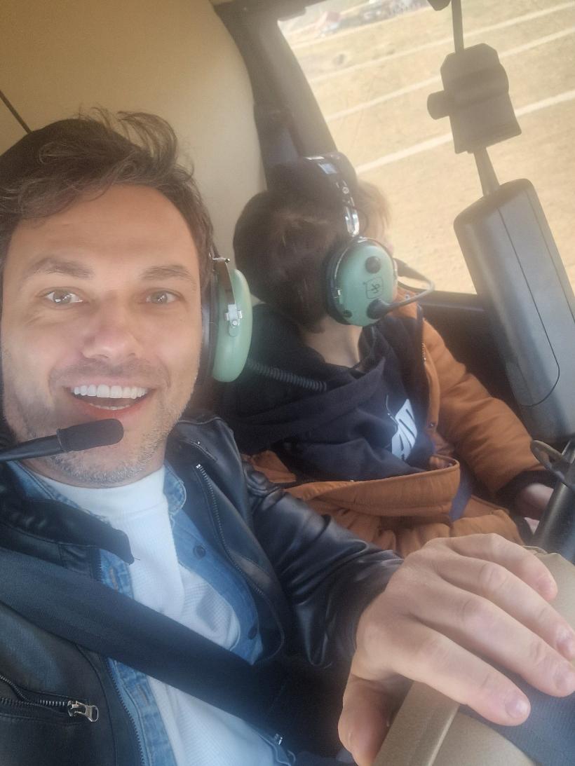 De la schi la parasailing și elicopter, Chef Ștefan Popescu încearcă în fiecare an noi experiențe pline de adrenalină: ”Băieții mei mă provoacă mereu să învăț un nou sport” 18938621