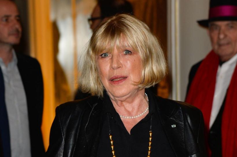 A murit legenda muzicii britanice, Marianne Faithfull, muza folk-rock-ului anilor 1960 18938644