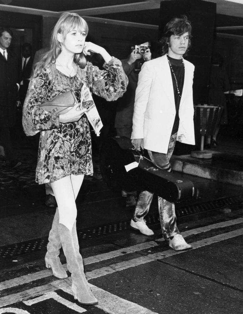 A murit legenda muzicii britanice, Marianne Faithfull, muza folk-rock-ului anilor 1960 18938647