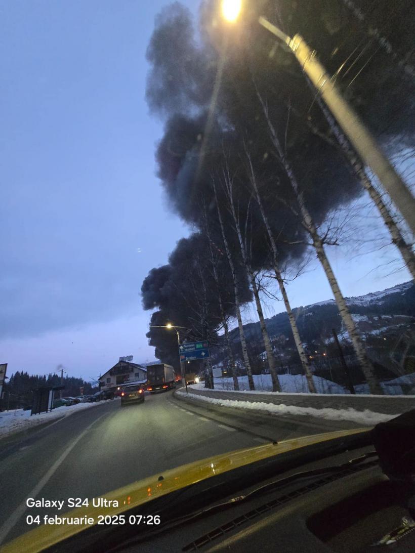 Incendiu violent la Vatra Dornei. A fost emis mesaj Ro-Alert 18939170