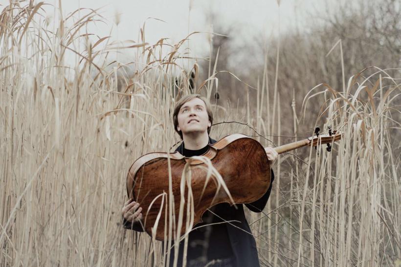 Seri de Brahms la Filarmonica George Enescu, cu faimosul dirijor Alexander Liebreich și doi soliști talentați – violonista Liza Ferschtman și violoncelistul Ivan Karizna