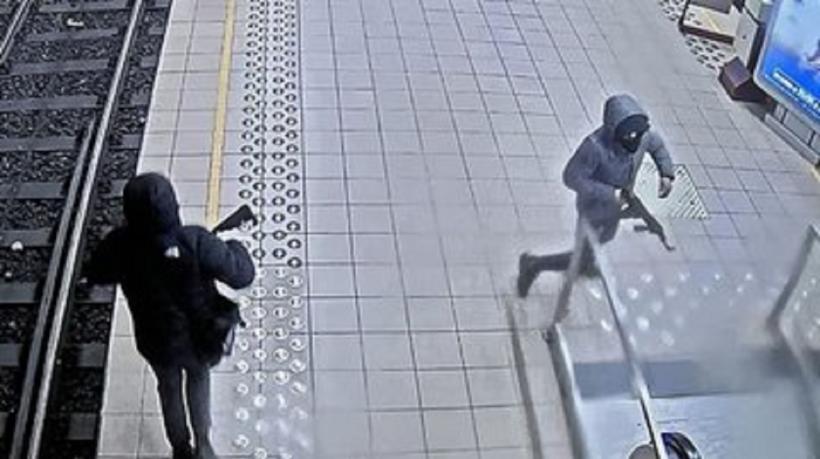 Încă un incident armat în metroul din Bruxelles. S-a tras cu pușca de asalt! 18939573