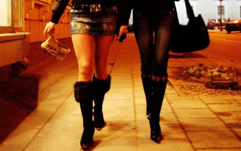 Femei și fete obligate să se prostitueze de o rețea condusă de o femeie