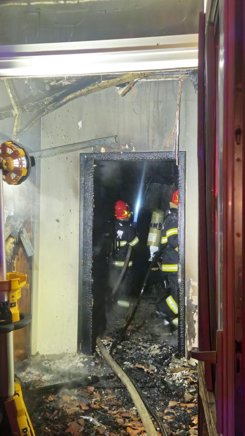 Arde o biserică din județul Bihor 18939902