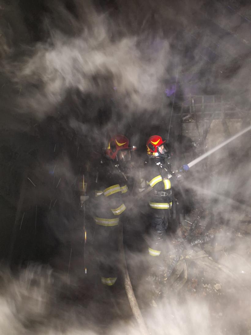 Arde o biserică din județul Bihor 18939904