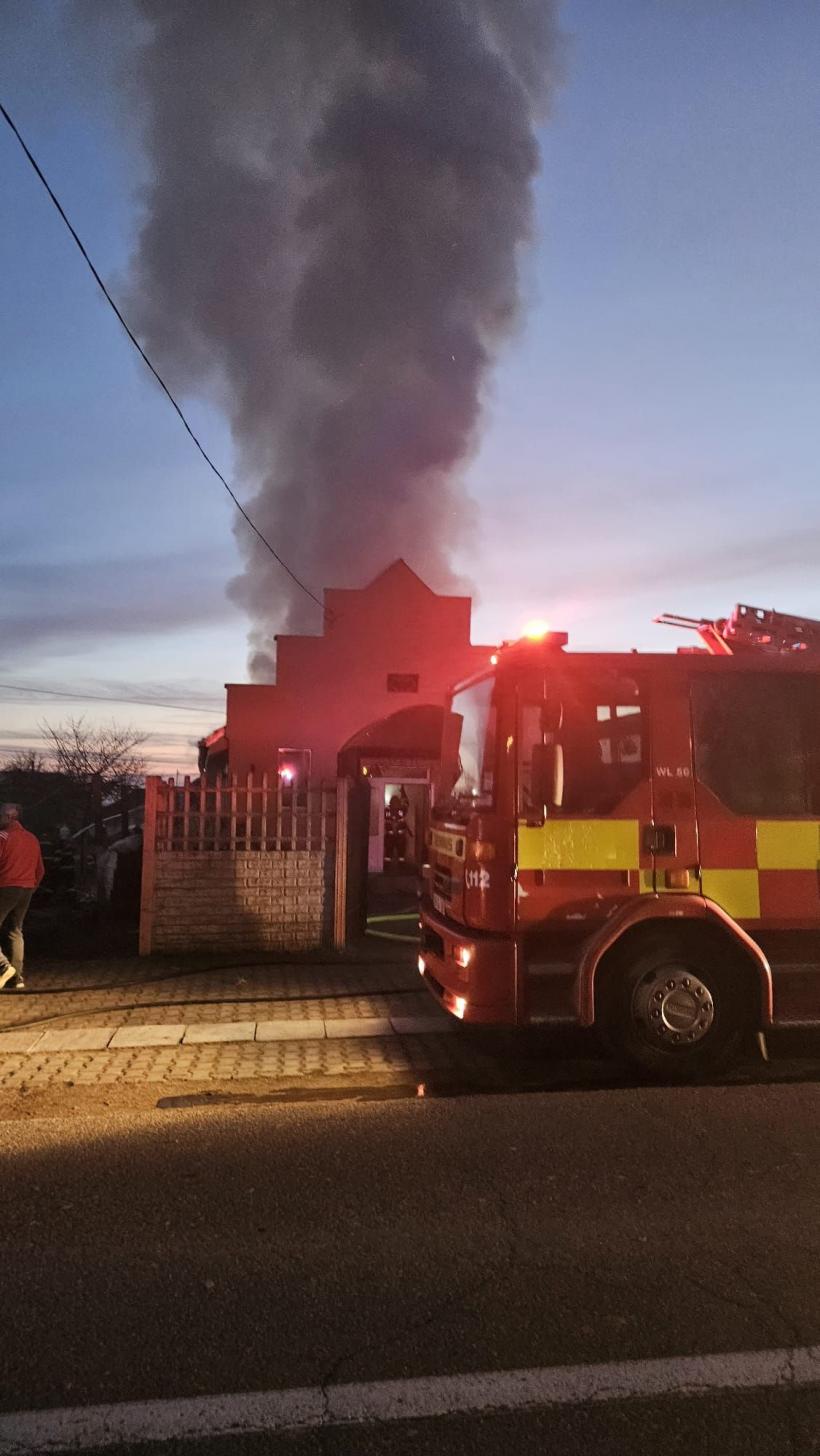 Arde o biserică din județul Bihor 18939905