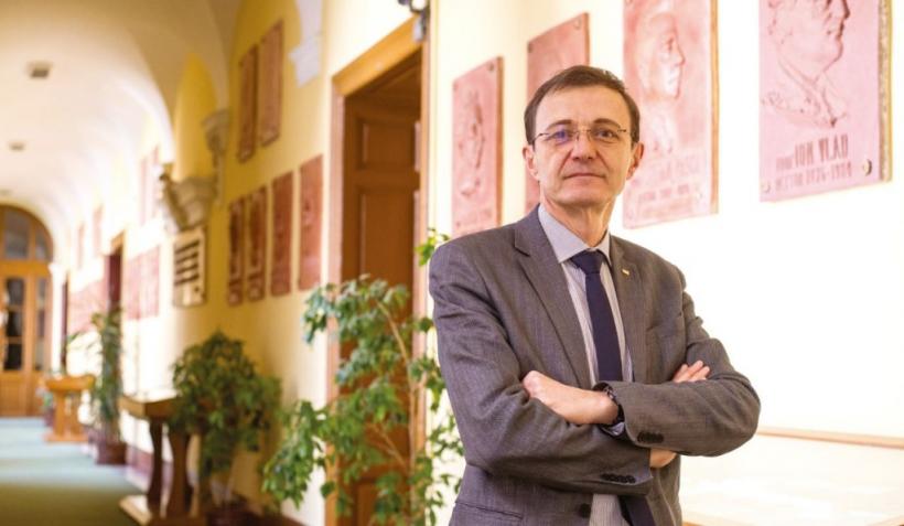 Interviu exploziv cu Ioan-Aurel Pop, președintele Academiei Române: „Decebal avea buze senzuale, nu era un războinic? Istoria, Geografia și Limba latină sunt măcelărite! ”