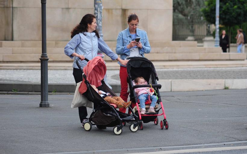 Situație dramatică în România: Natalitatea, la cel mai scăzut nivel din ultimul secol. Sunt localități unde nu s-a mai născut niciun copil de 4 ani