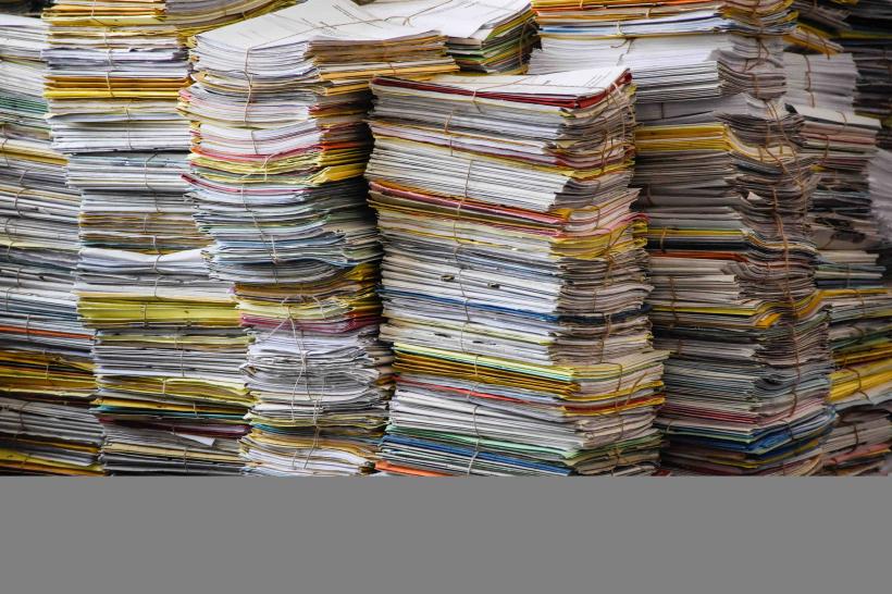 FBI declasifică 2.400 de dosare necunoscute despre asasinarea lui Kennedy 18940352