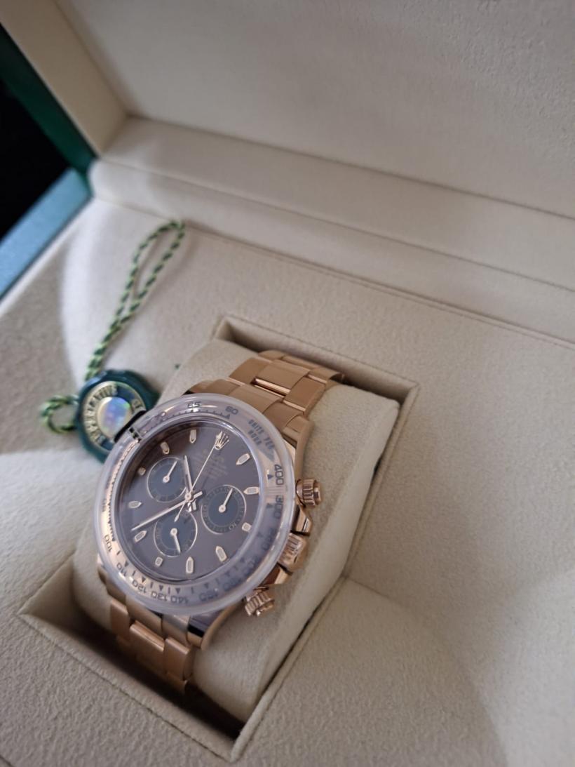 Ce au găsit procurorii acasă la generalul Zisu: Peste 2.000 de tablouri din registrele MApN și ceasuri de lux 18940753