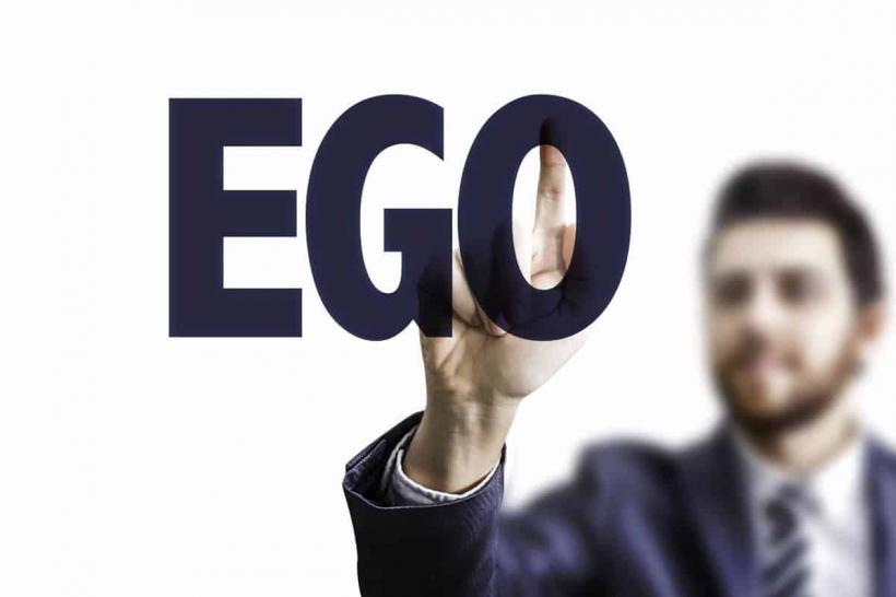 Egocentrismul - de ce creierul procesează mai ușor informațiile despre noi înșine