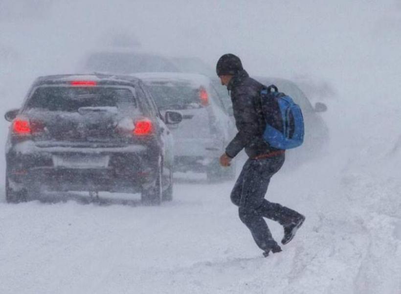 Se schimbă vremea în Capitală. Ninsori și temperaturi scăzute