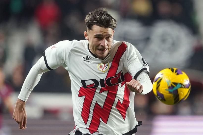 Presa spaniolă: Andrei Rațiu semnează cu FC Barcelona! Catalanii plătesc 5 milioane de euro plus un jucător de la La Masia pentru fundașul român