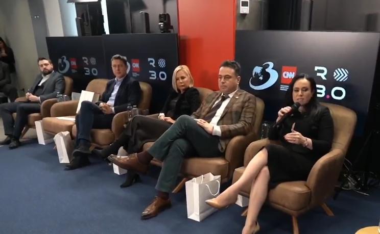 Conferința națională RO 3.0 „HUMAN REVOLUTION 2025, provocări și soluții pentru piața muncii din România”  18942224