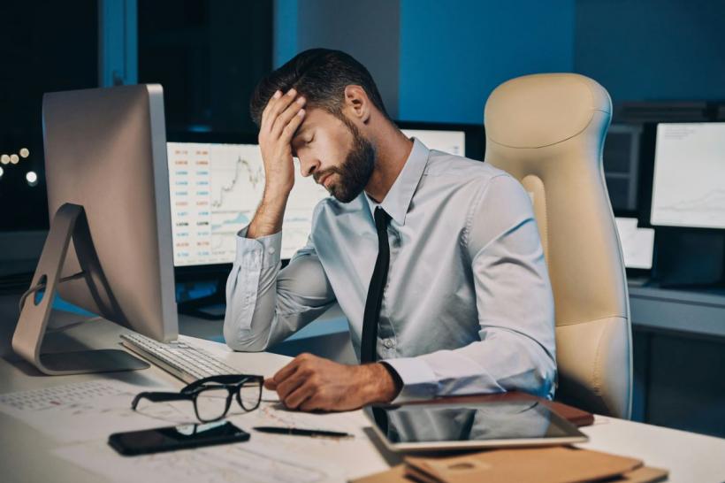 5 greșeli care îți afectează echilibrul la job