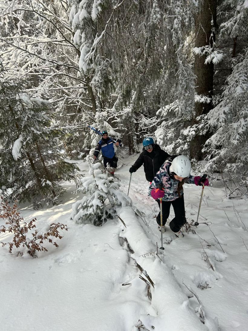 Două adolescente s-au rătăcit pe o pârtie din Poiana Brașov