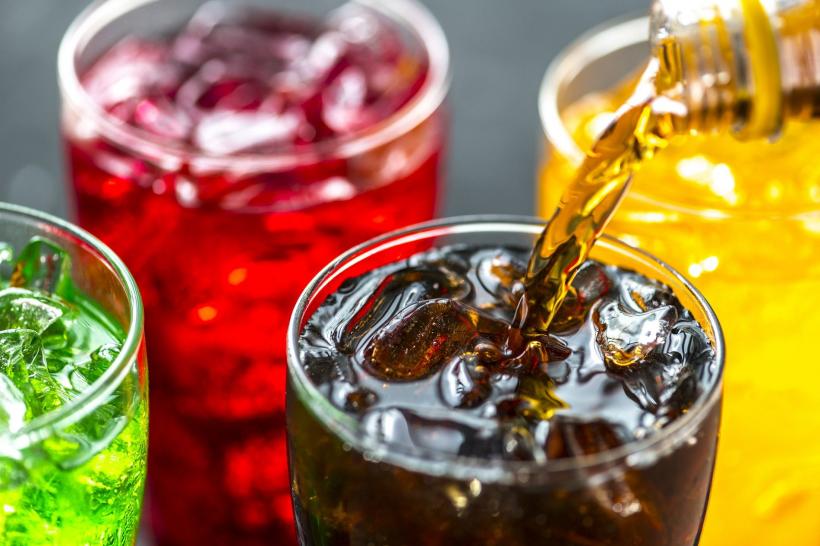 ANPC: Bacterii coliforme și streptococi fecali în cuburi de gheață la fast food-uri