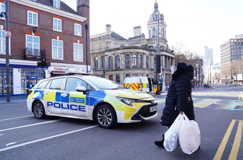 Hoții au furat o toaletă de aur în valoare de 2,8 milioane de lire sterline în doar cinci minute 18942201