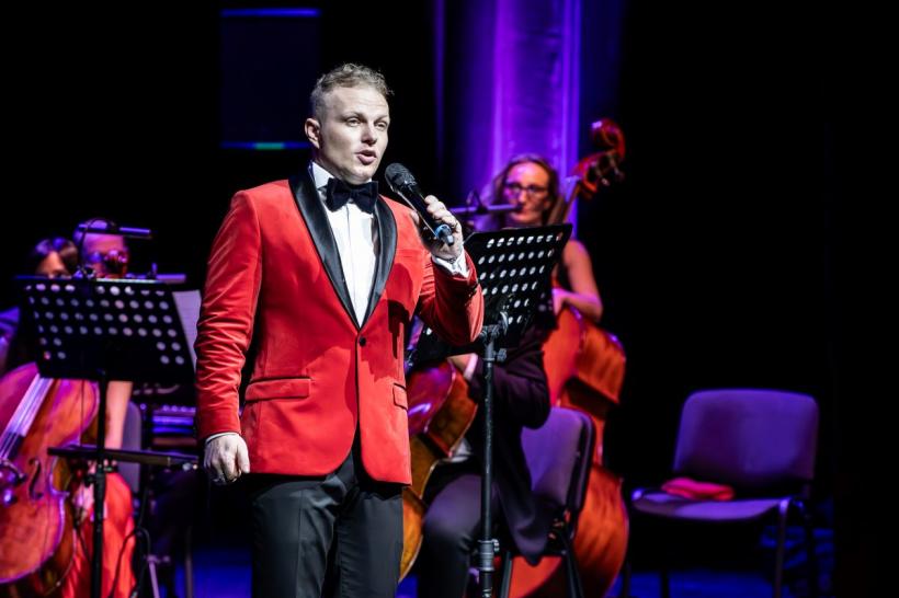 Operetta Love Story –  emoţia iubirii portretizată de Ştefan von Korch şi Oana Şerban în aplauze la scenă deschisă 18941630