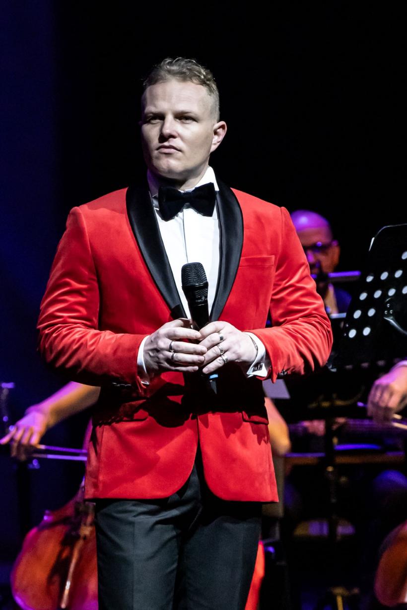 Operetta Love Story –  emoţia iubirii portretizată de Ştefan von Korch şi Oana Şerban în aplauze la scenă deschisă 18941637