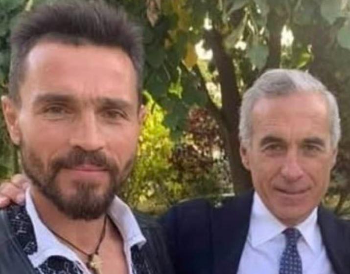 Eugen Sechila, „umbra lui Călin Georgescu”, dus la audieri la Parchet, direct din aeroport