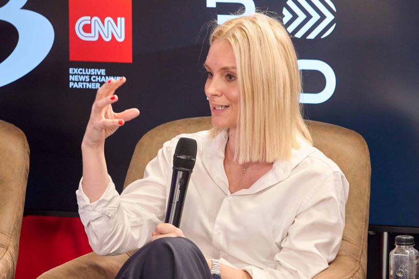 Învățământul aplicat și știința de a utiliza „sculele” digitale, ingredientele pentru noua forță de muncă înalt calificată 18942326