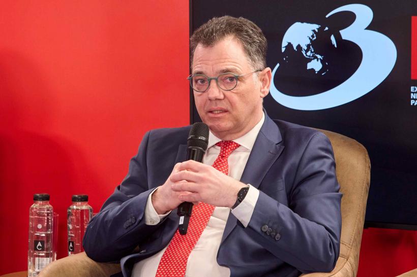 Învățământul aplicat și știința de a utiliza „sculele” digitale, ingredientele pentru noua forță de muncă înalt calificată 18942330