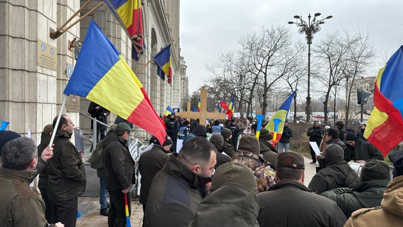 Războiul dintre pădurari și ministrul Mediului se mută la București