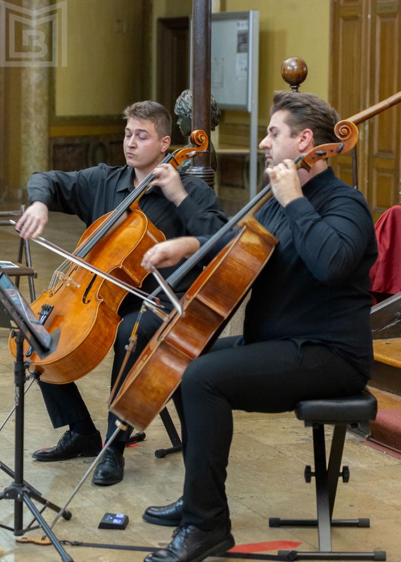 Ștefan Cazacu și Mircea Marian, importanți violonceliști ai scenei muzicale românești, în Concert la Palat, la Iași, pe 4 martie 18942335
