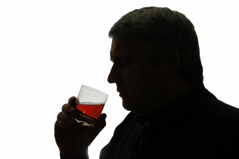Avertisment: Băutura virală care ar topi kilogramele în plus este periculoasă