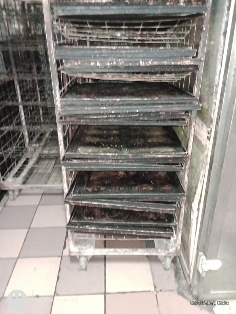 ANPC a închis o fabrică de pâine. Piedone: inconștiența unora poate dăuna sănătății oamenilor