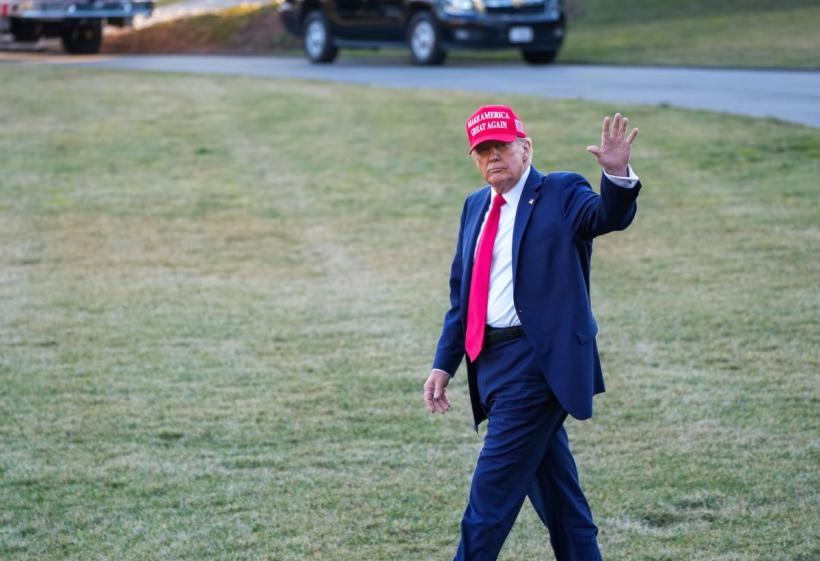 Trump a solicitat verificarea importurilor de lemn și ar putea impune noi taxe vamale