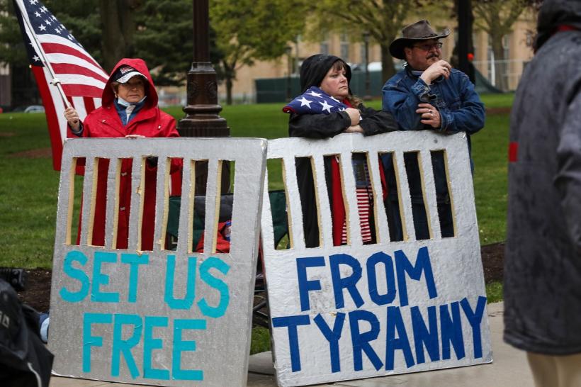 "Fără dictatori în SUA!" Protestele contra lui Musk, soldate cu arestări 18942981